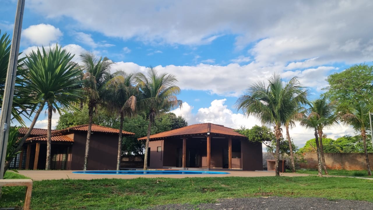 Chácara, 4 quartos, 4640 m² - Foto 1